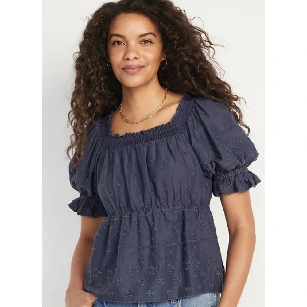 Old Navy Women's ‎ Blue Floral Embroidered Smocked Back Blouse Top Size XS